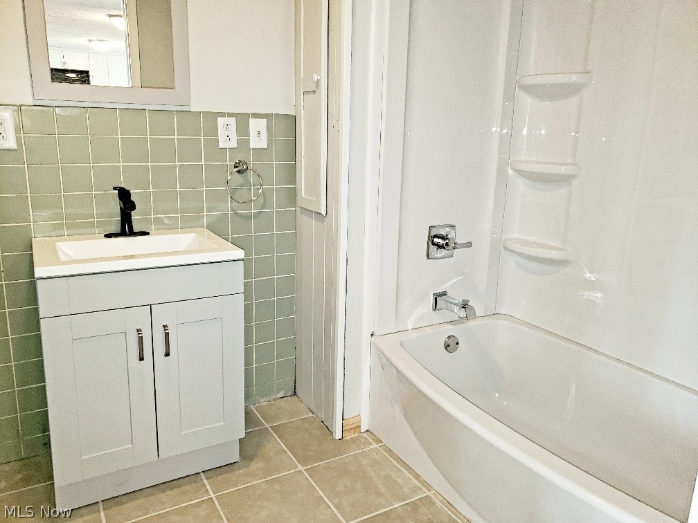 9113 Kettering Road Kensington, OH 44427 - Photo 19 of 24 New Full Bath