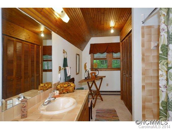 1003 Old Country Road Waynesville, NC 28786 - Photo 14 of 15 Gallery Image 14