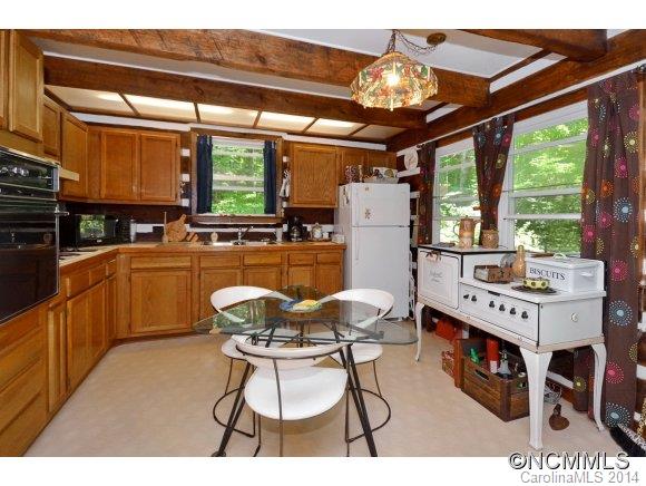 1003 Old Country Road Waynesville, NC 28786 - Photo 8 of 15 Gallery Image 8