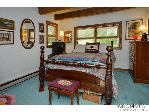 1003 Old Country Road Waynesville, NC 28786 - Photo 9 of 15 Gallery Image 9