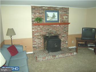 137 Hamilton Road Marlton, NJ 08053 - Photo 5 of 11 Family Room