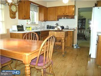 137 Hamilton Road Marlton, NJ 08053 - Photo 8 of 11 Kitchen