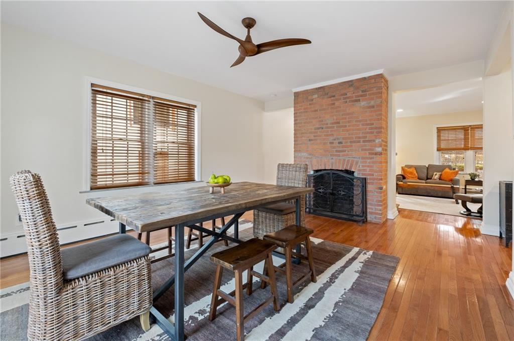 6557 Darlington Road Pittsburgh, PA 15217 - Photo 11 of 28 Dining room