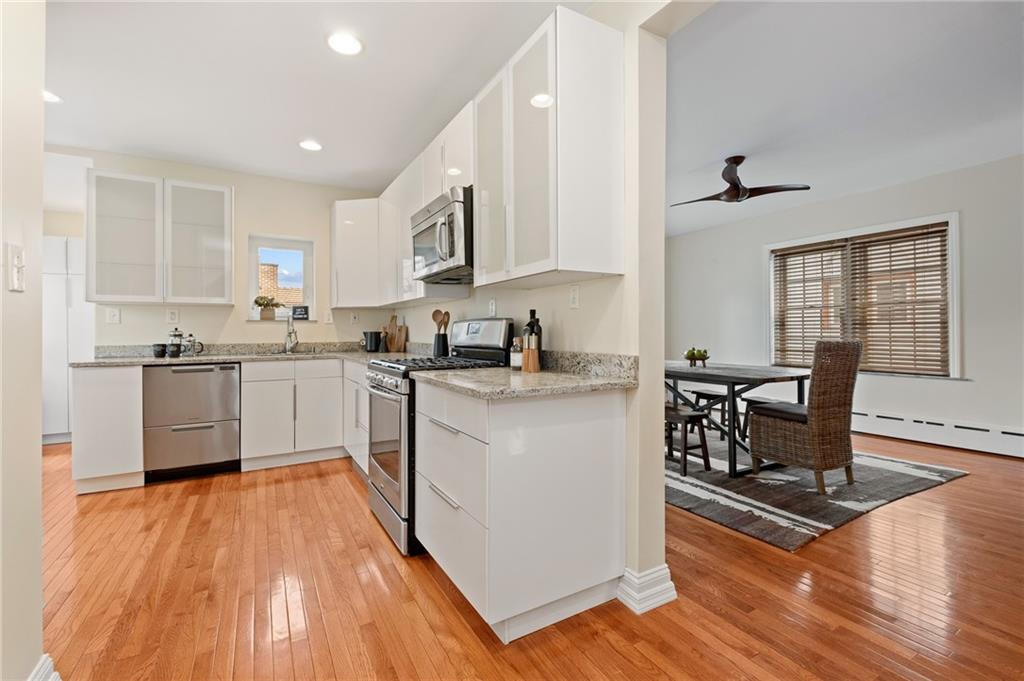 6557 Darlington Road Pittsburgh, PA 15217 - Photo 13 of 28 Kitchen
