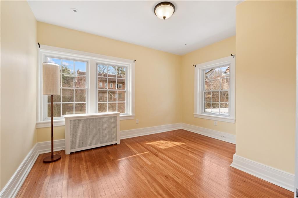 6557 Darlington Road Pittsburgh, PA 15217 - Photo 17 of 28 Bedroom 1