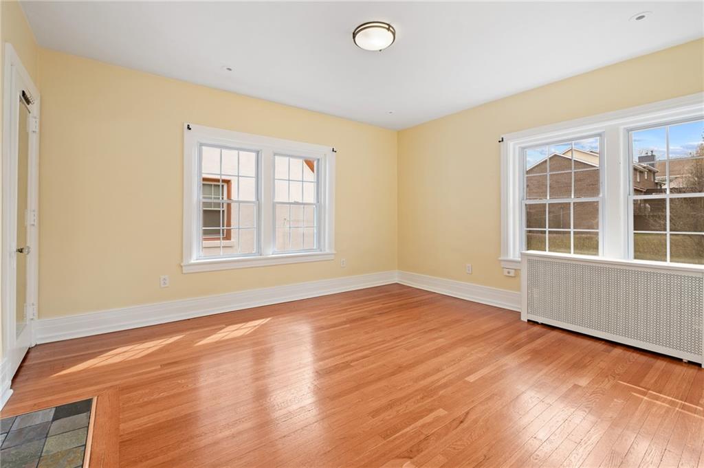 6557 Darlington Road Pittsburgh, PA 15217 - Photo 18 of 28 Bedroom 2