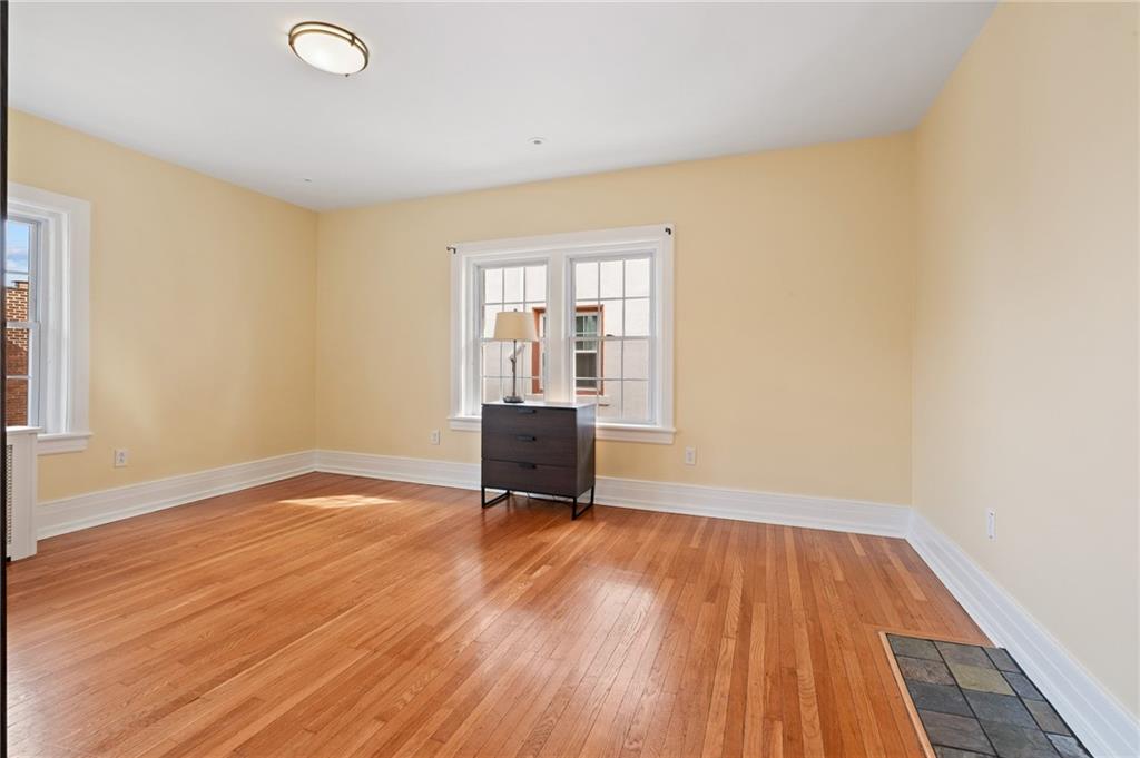 6557 Darlington Road Pittsburgh, PA 15217 - Photo 19 of 28 Bedroom 3