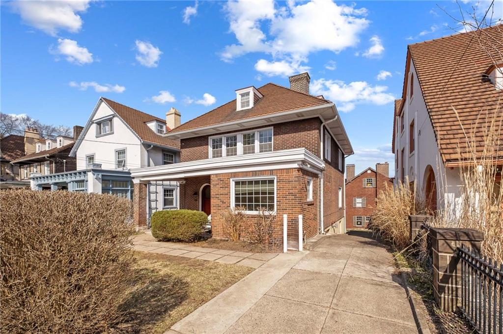 6557 Darlington Road Pittsburgh, PA 15217 - Photo 2 of 28 Front of house with private driveway