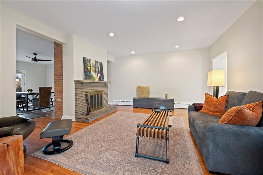 6557 Darlington Road Pittsburgh, PA 15217 - Photo 6 of 28 Living room