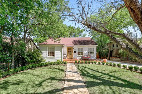 $925,000 | 2003 Kenwood Avenue, Austin, TX 78704