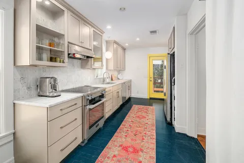 $925,000 | 2003 Kenwood Avenue, Austin, TX 78704