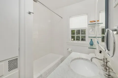 $925,000 | 2003 Kenwood Avenue, Austin, TX 78704