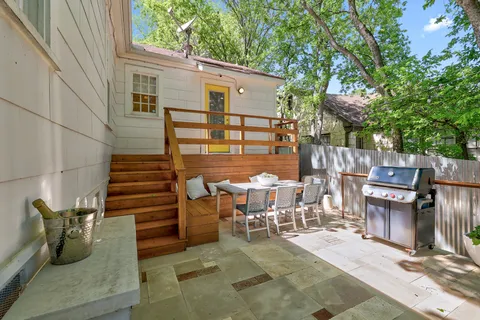 $925,000 | 2003 Kenwood Avenue, Austin, TX 78704