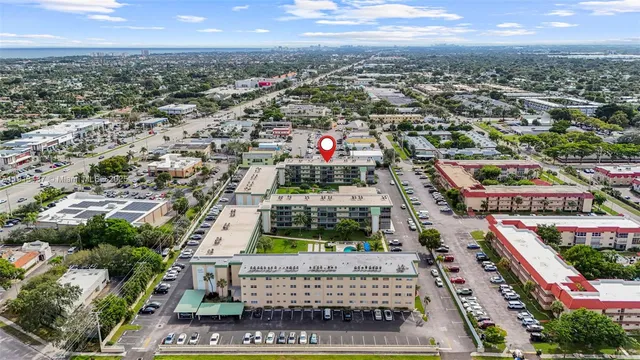 $125,000 | 810 Southeast 7th Street, Unit 306, Deerfield Beach, FL 33441