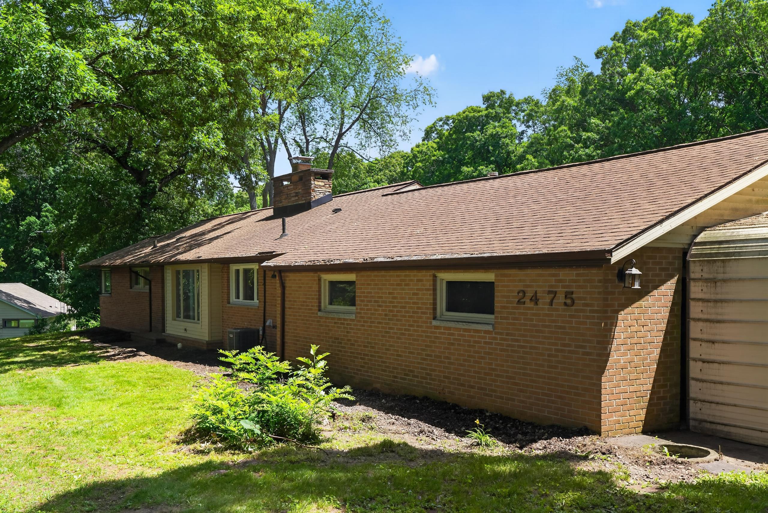 2475 Park Drive Jackson, MI 49203 - Photo 4 of 41 Park Dr side 2