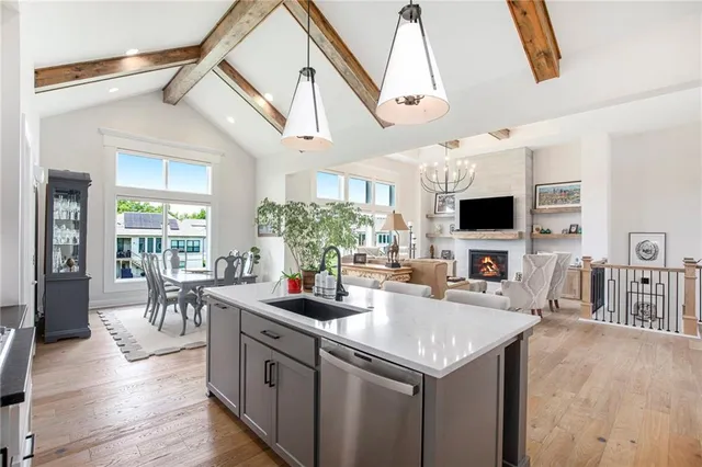 $895,000 | 130 Northwest Ambersham Drive, Lee's Summit, MO 64081