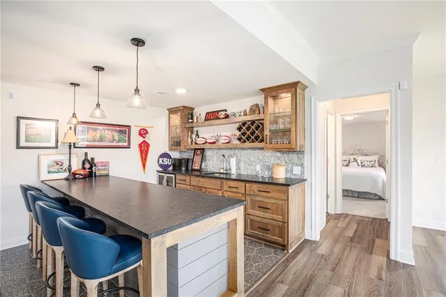 $895,000 | 130 Northwest Ambersham Drive, Lee's Summit, MO 64081