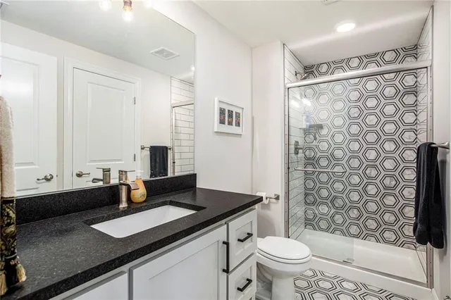 $890,000 | 130 Northwest Ambersham Drive, Lee's Summit, MO 64081