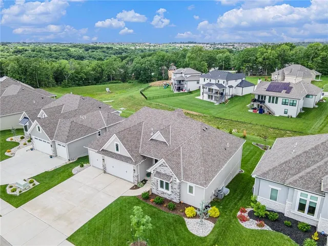 $895,000 | 130 Northwest Ambersham Drive, Lee's Summit, MO 64081