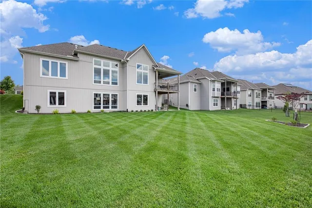 $895,000 | 130 Northwest Ambersham Drive, Lee's Summit, MO 64081