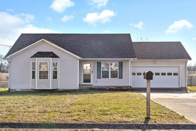 $1,800 | 711 Shetland Drive, Oak Grove, KY 42262