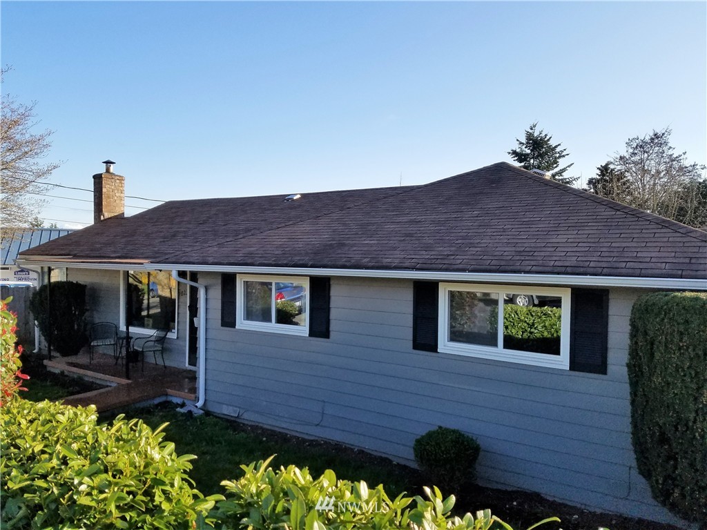 2823 Hefner Avenue Bremerton, WA 98310 - Photo 2 of 15
