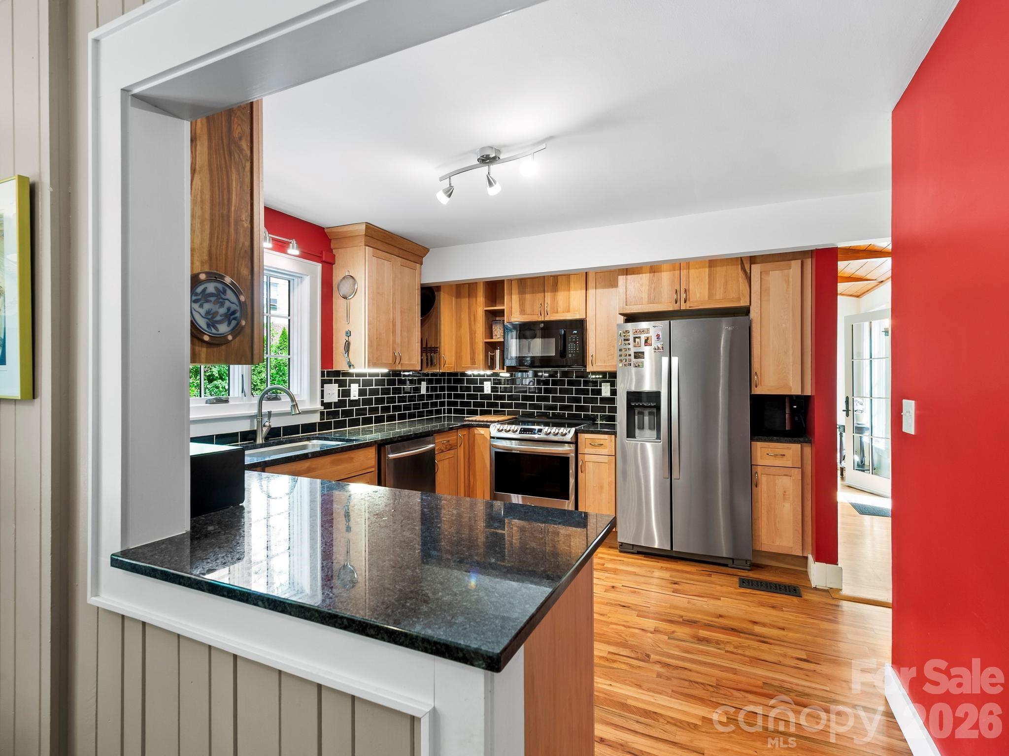 84 Arthur Road Asheville, NC 28806 - Photo 11 of 48