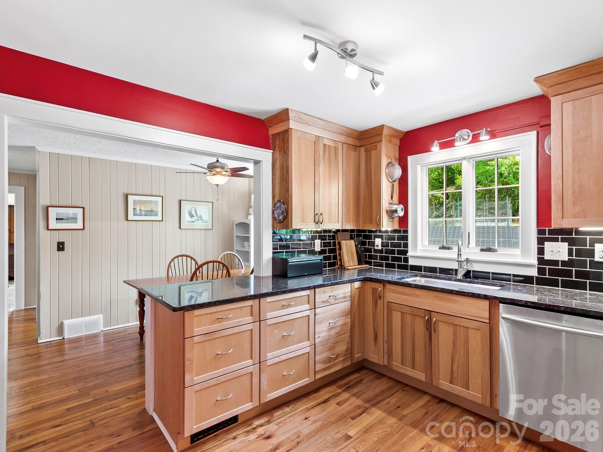 84 Arthur Road Asheville, NC 28806 - Photo 14 of 48