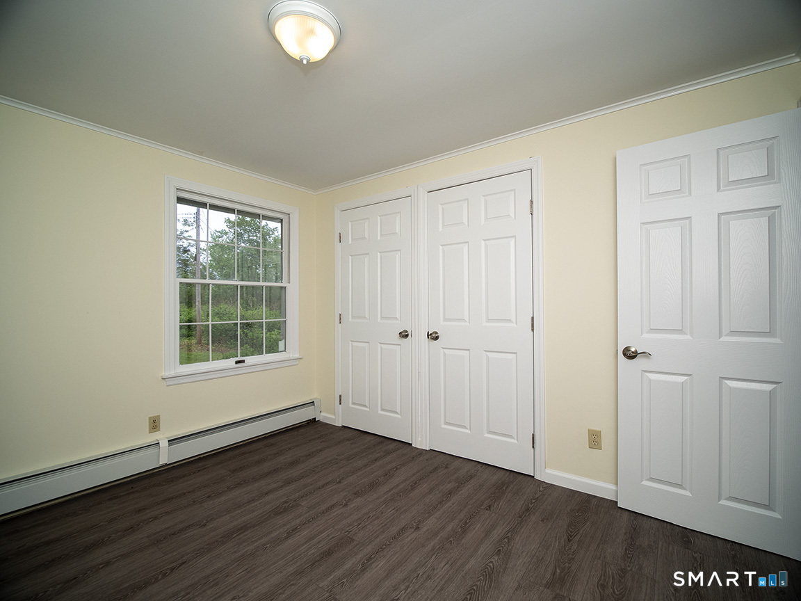 6 Warren Road Woodbridge, CT 06525 - Photo 21 of 35