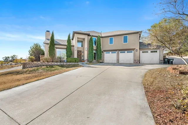 a view of a house with a outdoor space