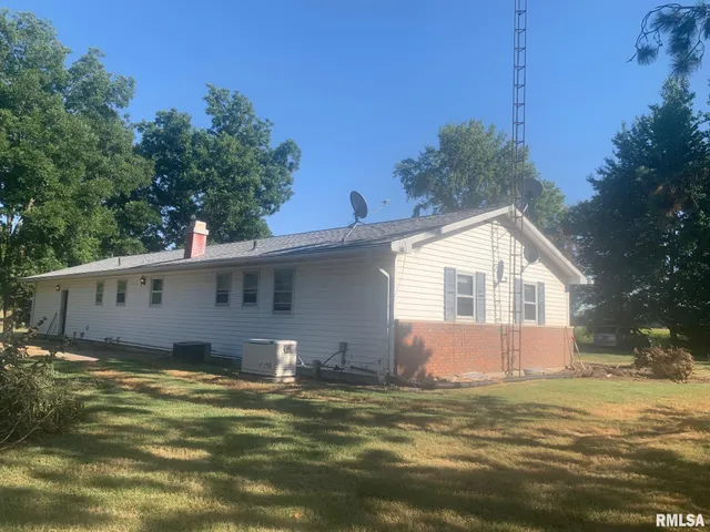 $329,000 | 2538 Loami Road, Jacksonville, IL 62650