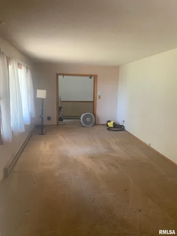 $329,000 | 2538 Loami Road, Jacksonville, IL 62650