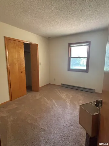 $329,000 | 2538 Loami Road, Jacksonville, IL 62650