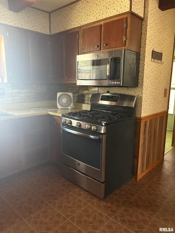 $329,000 | 2538 Loami Road, Jacksonville, IL 62650