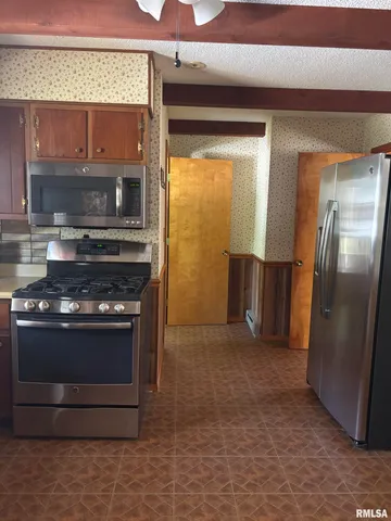 $329,000 | 2538 Loami Road, Jacksonville, IL 62650