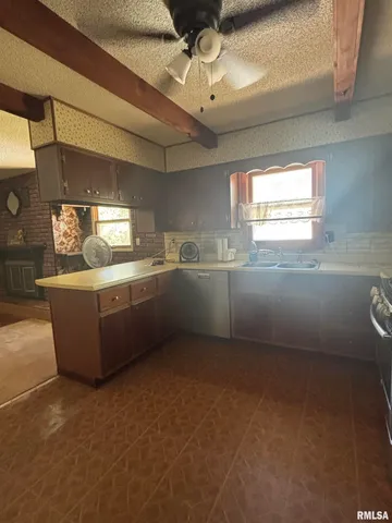 $329,000 | 2538 Loami Road, Jacksonville, IL 62650