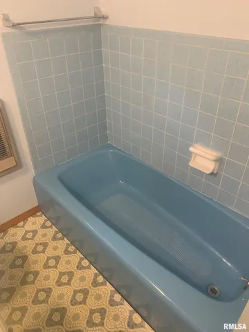 $329,000 | 2538 Loami Road, Jacksonville, IL 62650