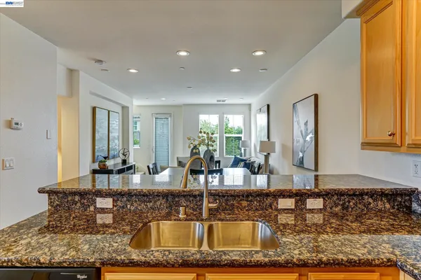 $749,000 | 118 Selby Lane, Unit 4, Livermore, CA 94551