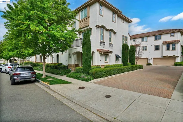 $749,000 | 118 Selby Lane, Unit 4, Livermore, CA 94551