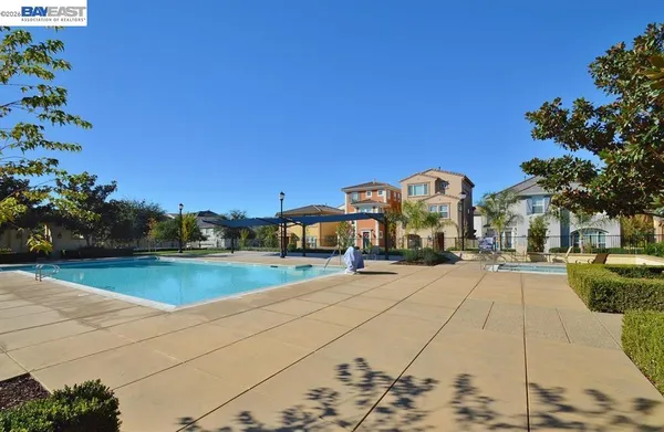 $749,000 | 118 Selby Lane, Unit 4, Livermore, CA 94551