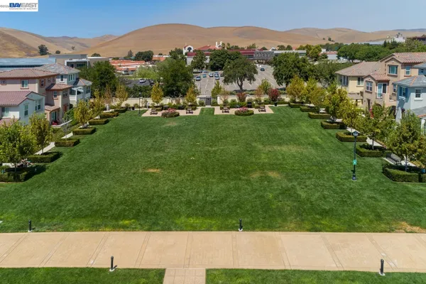 $749,000 | 118 Selby Lane, Unit 4, Livermore, CA 94551