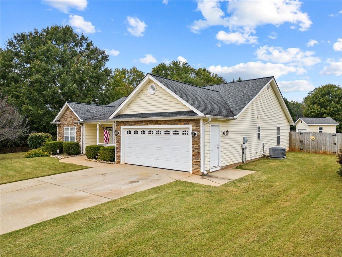 205 Legacy Drive Inman, SC 29349 - Photo 3 of 32