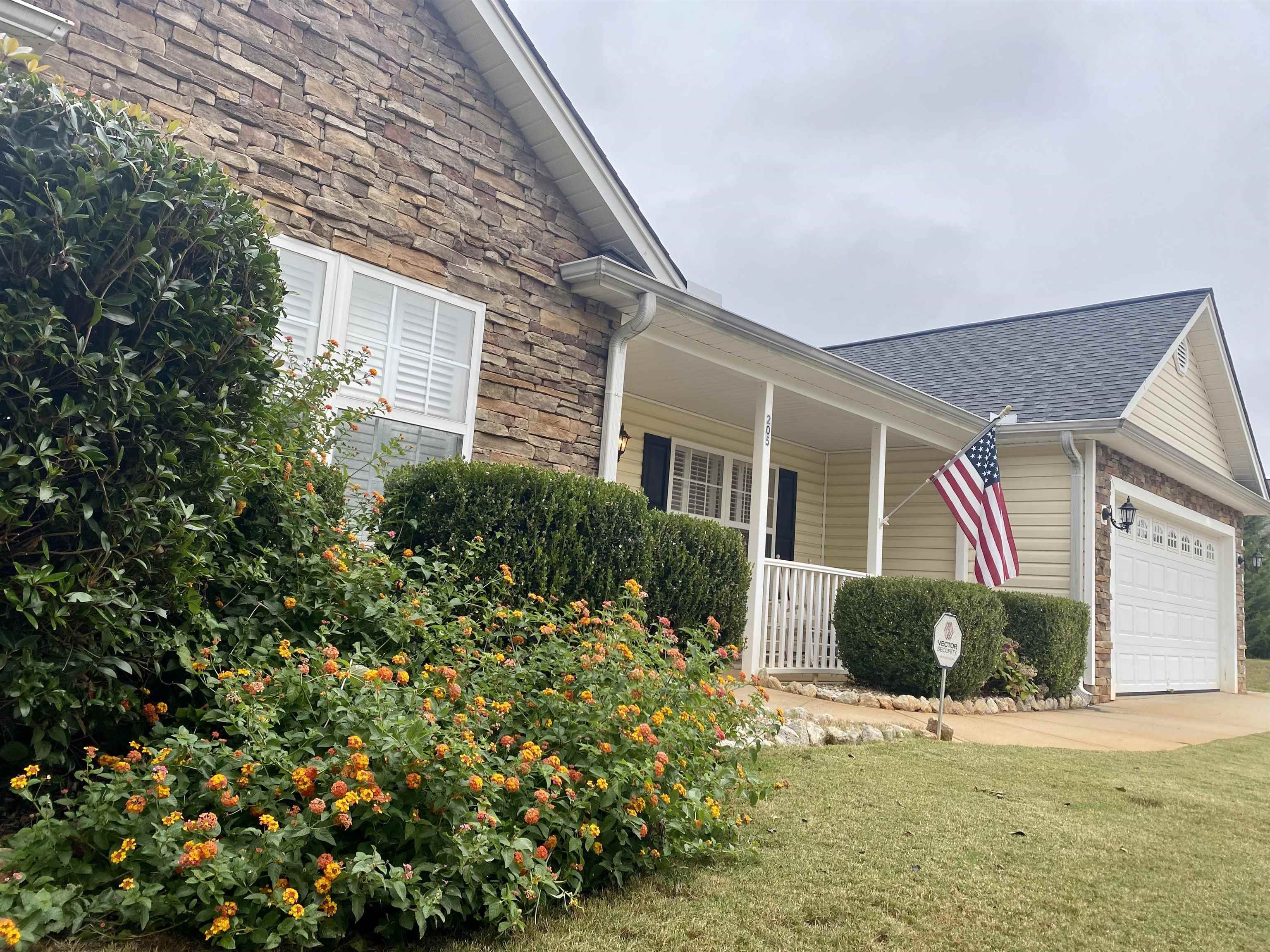 205 Legacy Drive Inman, SC 29349 - Photo 4 of 32