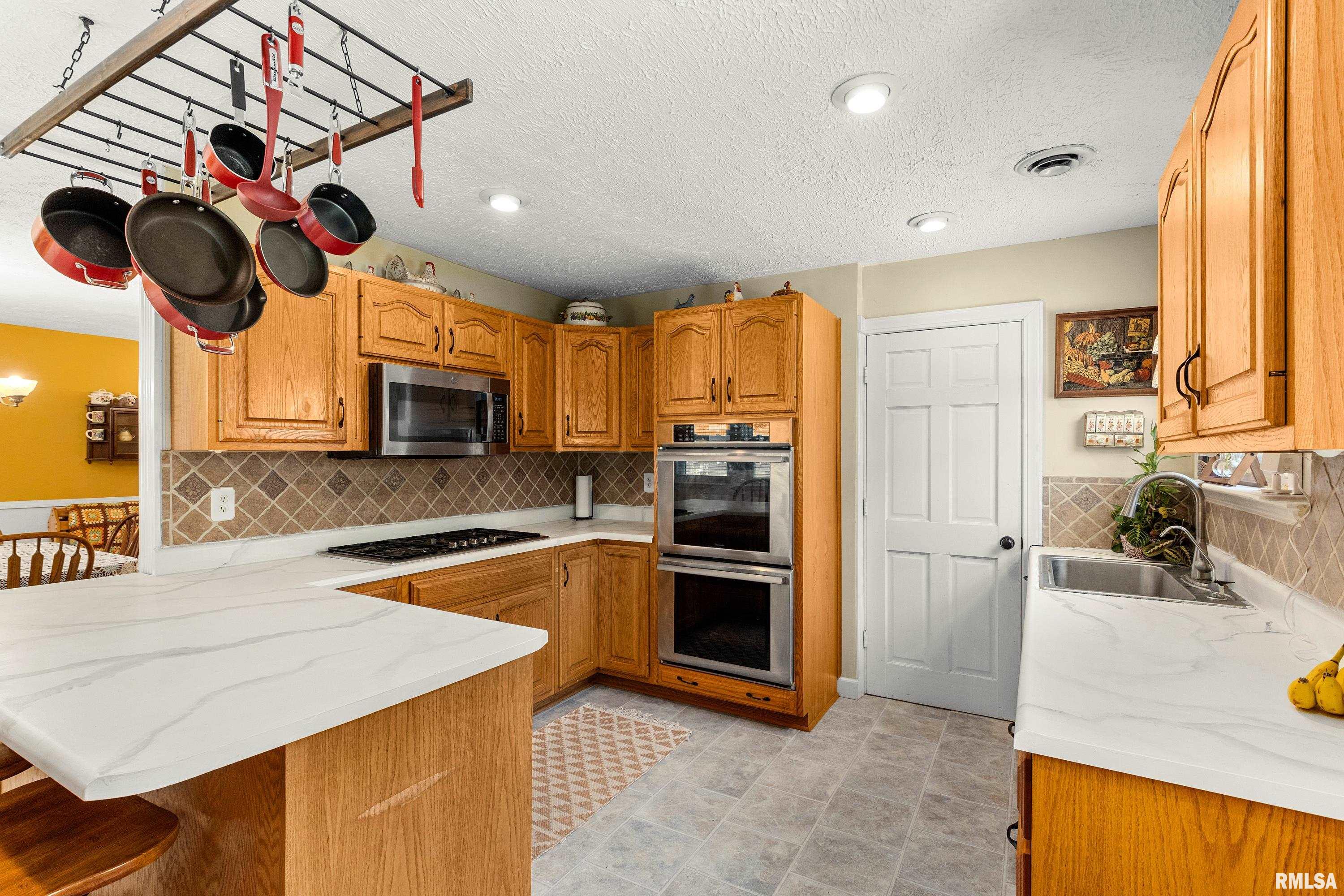 217 Frontenac Road Marquette Heights, IL 61554 - Photo 22 of 39
