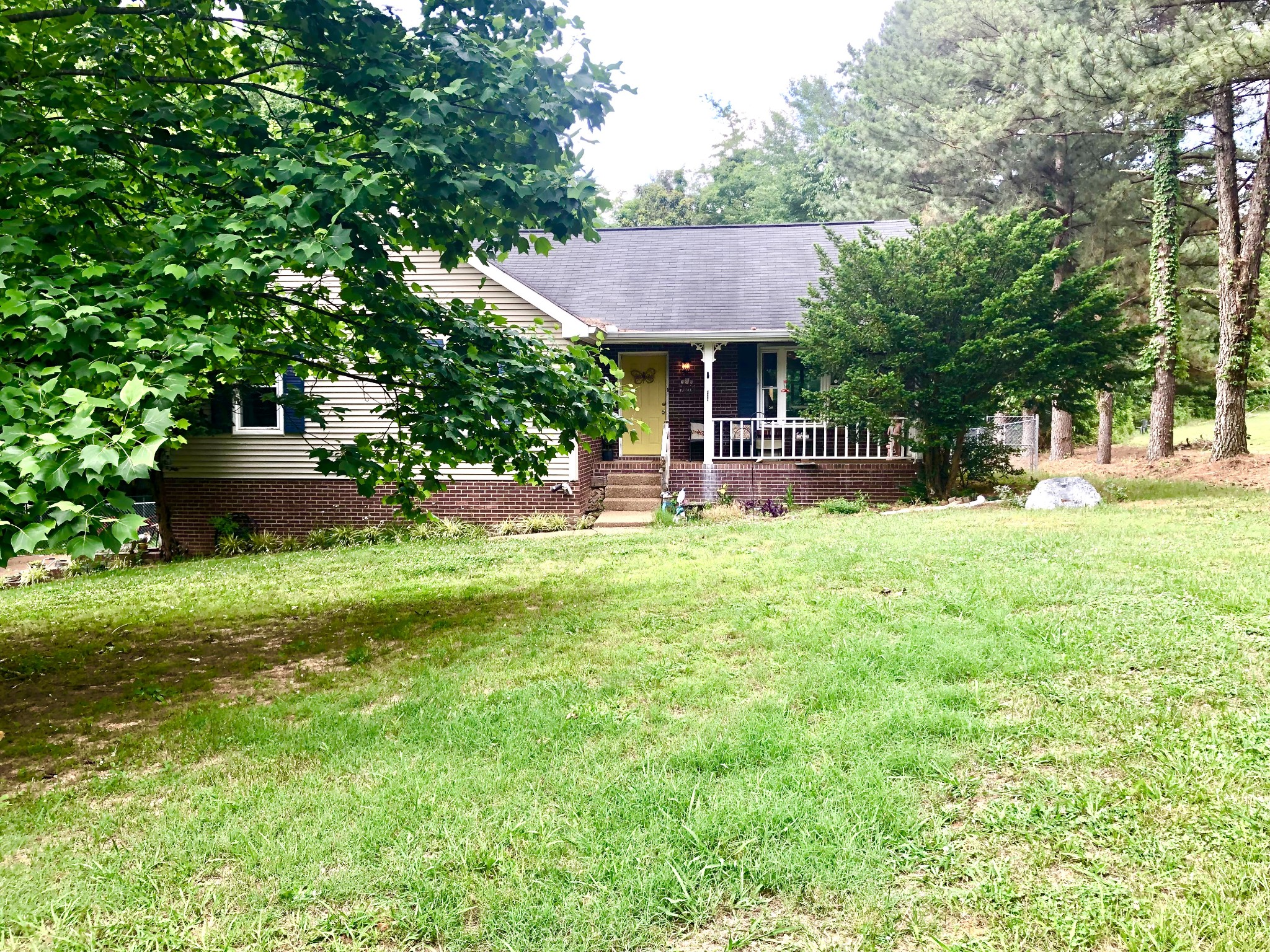3529 Armstrong Road Springfield, TN 37172 - Photo 2 of 4 a view of a house with backyard and sitting area