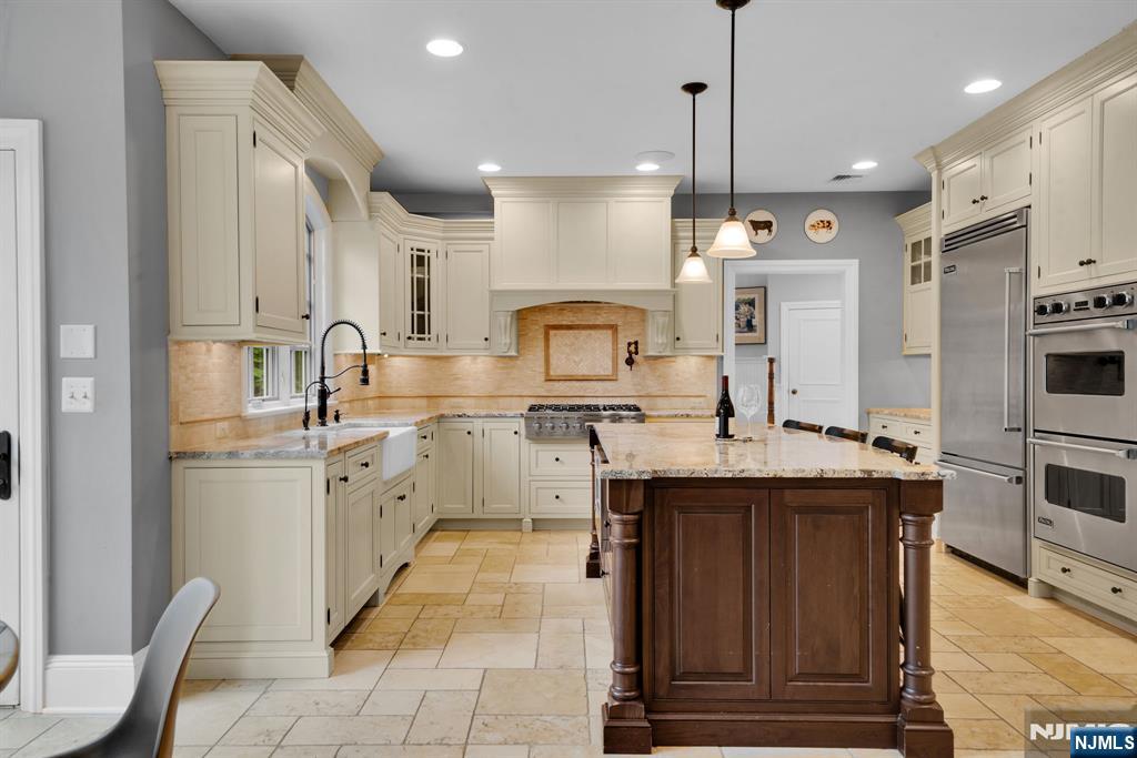 222 Deep Brook Road Wyckoff, NJ 07481 - Photo 11 of 50