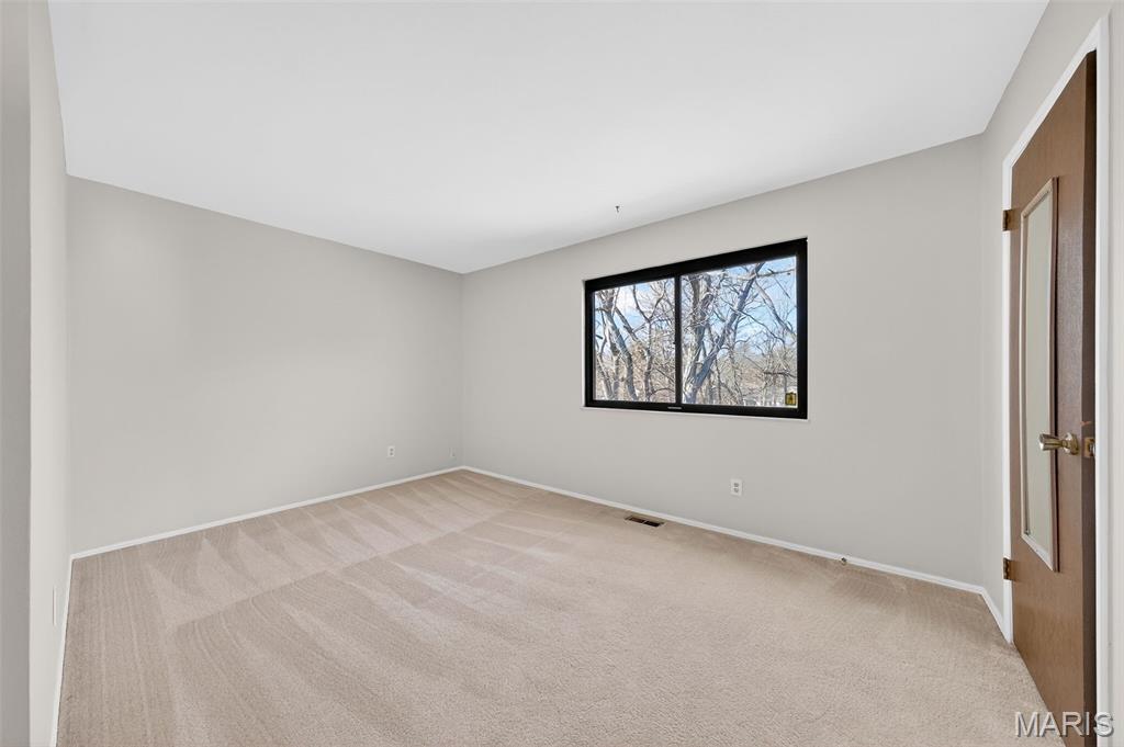 1287 Still House Creek Road Chesterfield, MO 63017 - Photo 20 of 33