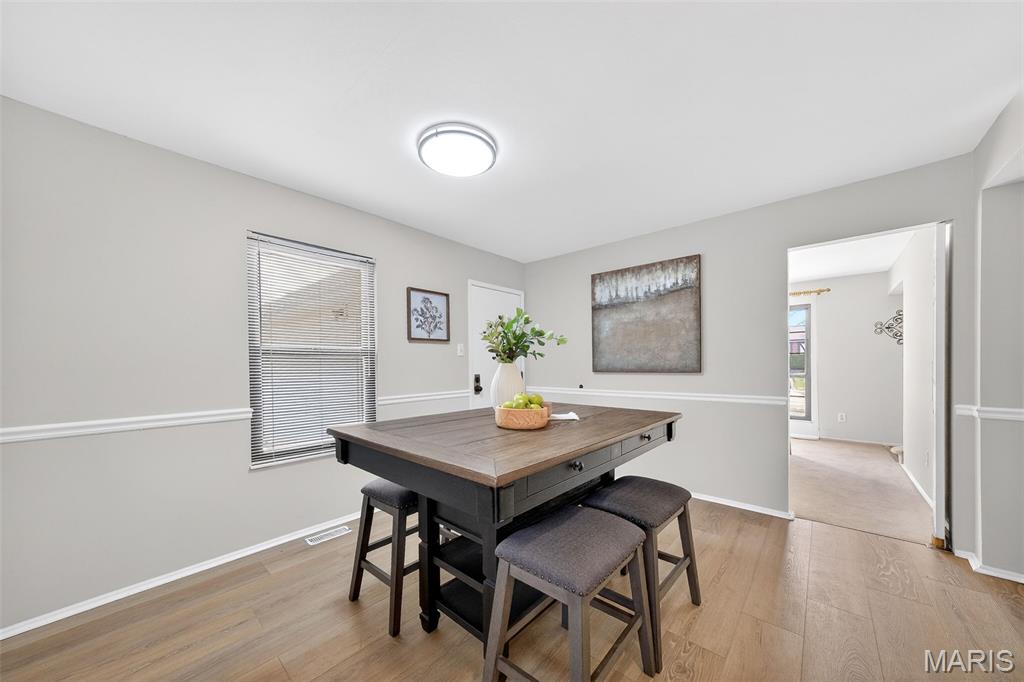 1287 Still House Creek Road Chesterfield, MO 63017 - Photo 6 of 33