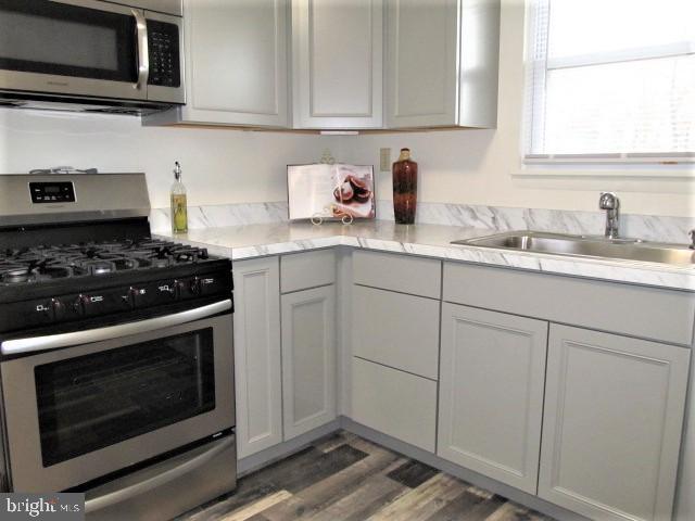 9 Charles Road Linthicum, MD 21090 - Photo 2 of 22 Brand new kitchen!