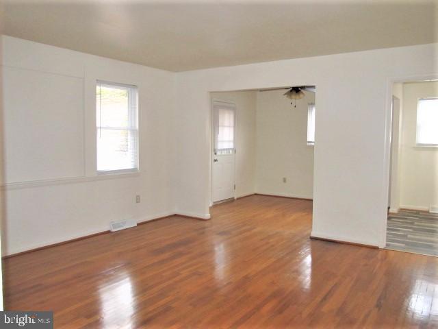 9 Charles Road Linthicum, MD 21090 - Photo 5 of 22